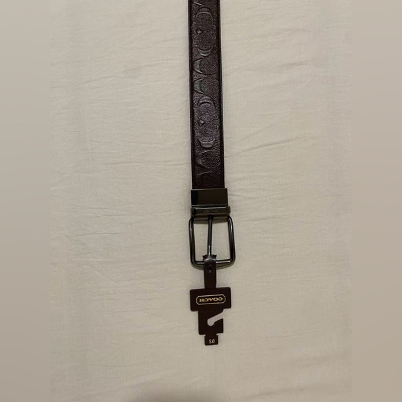 NWT Coach Men’s Brown Leather Cut-To-Size Reversible Belt